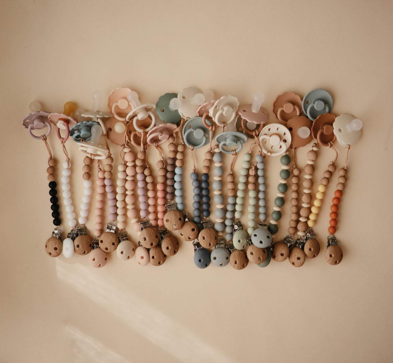 Mushie Pacifier Clip