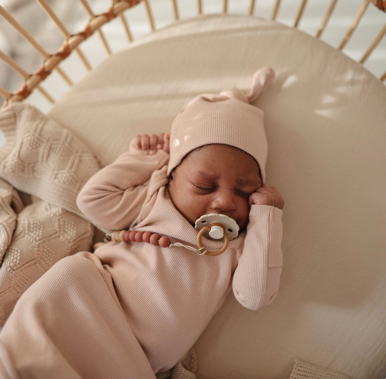 Extra soft bassinet muslin crib sheet (fog)