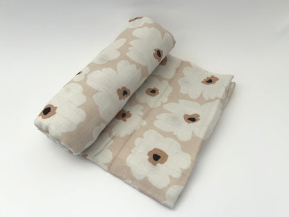 Daisy swaddle